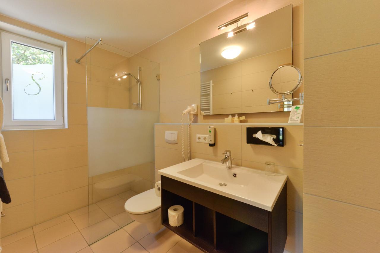 Schade'S Wohlfuehlhotel Selb Esterno foto
